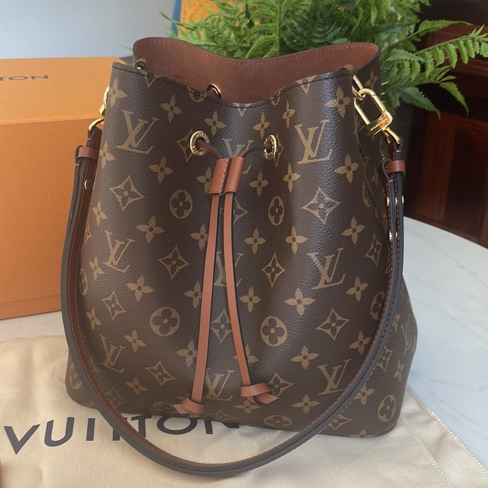 LV NÉONOÉ MM Caramel